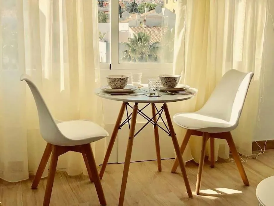 Апартаменты San Antonio Beach - Estudio En La Playa De La Carihuela Торремолинос